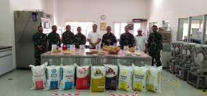 Danrem 064/MY Kunjungi Pabrik Tepung Terigu