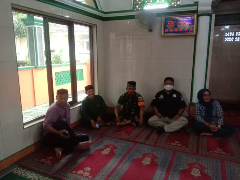 Babinsa Cibogo Cisauk Hadiri Pengajian Bulanan