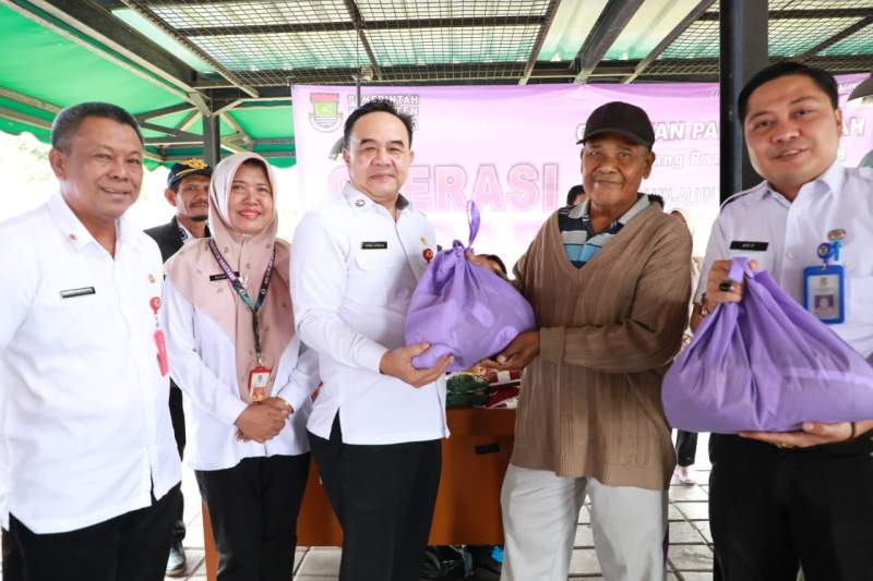 Sekda Kab Tangerang Buka Operasi Pasar Gerakan Pangan Murah