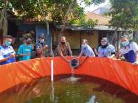 Kampung Jawara Pakulonan Barat Dapat Bantuan Kolam dan Benih Lele