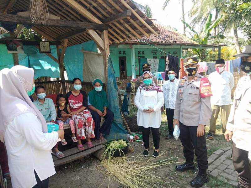 Satgas Covid 19 Desa Rawa Boni Menggelar Gebrak Masker