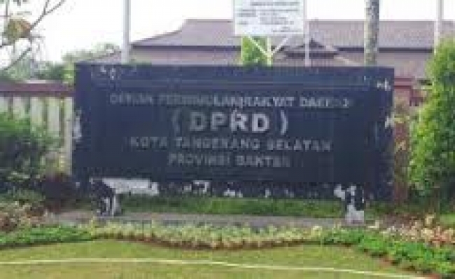 Zaki Mubarak: DPRD Tangsel Dinilai Lamban