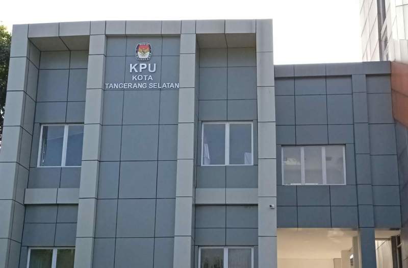 Kantor KPU Kota Tangsel.