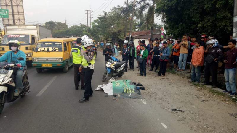 Lagi, Pemotor Tewas Terlindas Truk