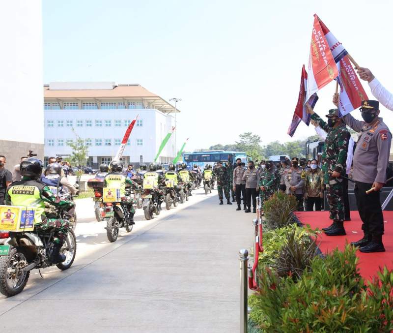 Panglima TNI,  Kapolri, dan Kepala BNPB Lepas Bantuan PPKM Darurat di Banten