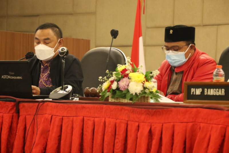 Wabup Tangerang Hadiri  Rapat Raperda dengan DPRD di Palm Hotel