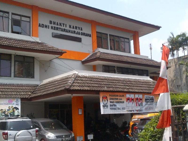 kantor KPU Kota Tangerang terlihat sepi usai rapat pleno rekapitulasi penghitungan suara kemarin