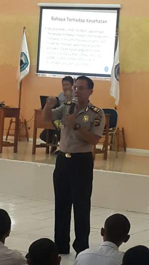 Polsek Panongan Sosialisasikan Bahaya Narkoba Kepada Pelajar