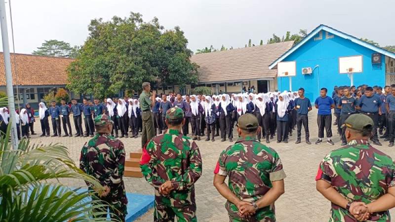 Bentuk Karakter Siswa Danramil 06/Tigaraksa Gelar PBB Di SMKN 4