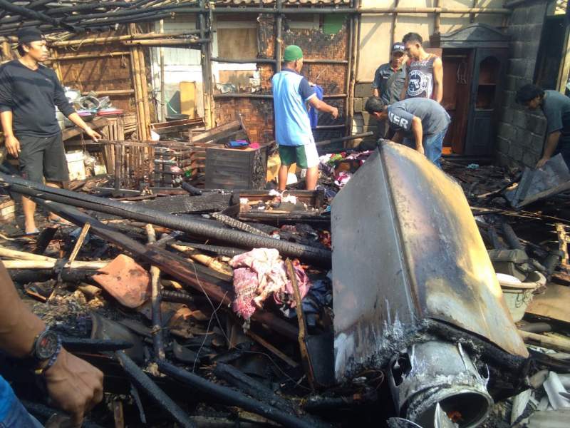 Antar Anak Masuk Sekolah, Rumah Yusniah Ludes Dilalap Sijago Merah