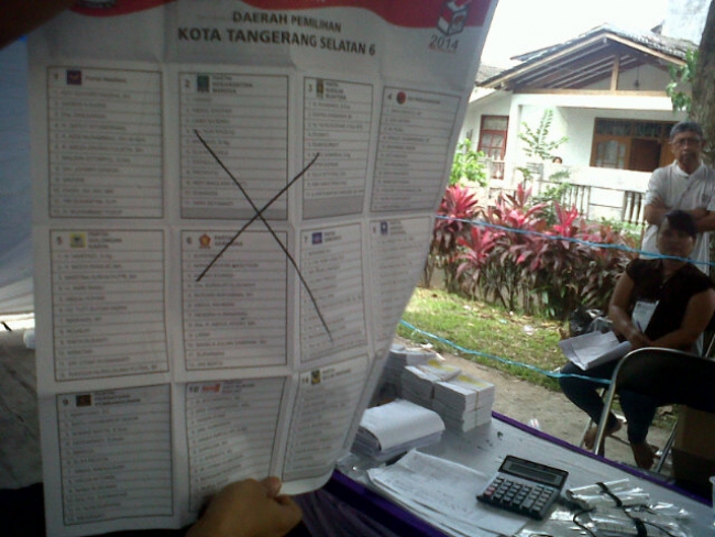 Aksi Konyol si Pencoblos Pileg 2014