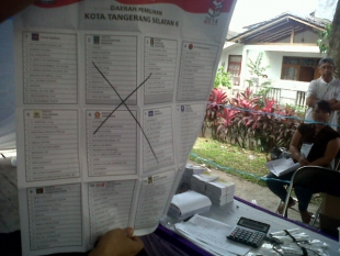 Aksi Konyol si Pencoblos Pileg 2014