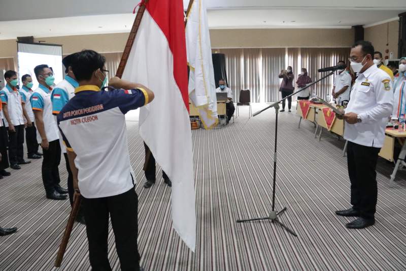 Walikota Cilegon Helldy Agustian saat mengukuhkan kepengurusan FKOTAS Kota Cilegon periode 2021-2024 di Aula Diskominfo Kota Cilegon, Rabu (6/10/2021).