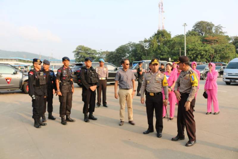 Kapolda Banten Tinjau Arus Mudik di Pelabuhan Merak