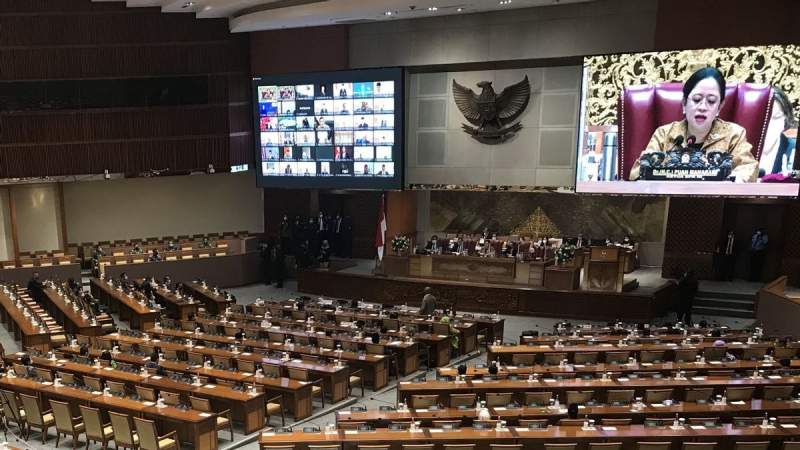 Ketua DPR Puan Maharani saat memimpin sidang paripurna di gedung DPR RI, Selasa (21/3/2023).