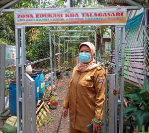 Daur Ulang Sampah di Desa Talagasari Bernilai Ekonomis