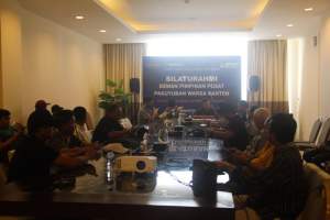 Bantu Mahasiswa Kurang Mampu, DPP puWnten Berikan Beasiswa