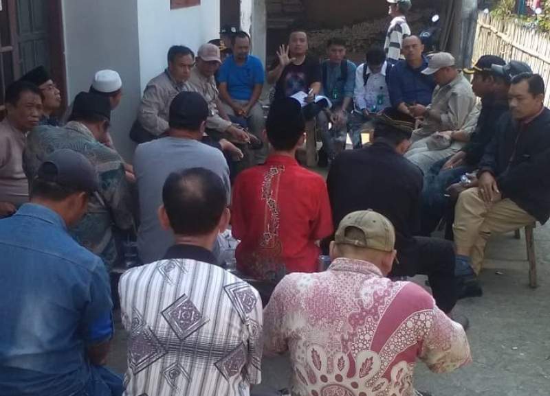 Pembangunan Betonisasi Manual Ditolak Warga