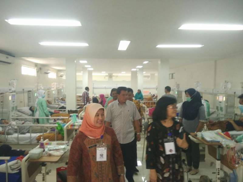 Sekda Kabupaten Tangerang Rudy Maesyal saat meninjau RSUD Kabupaten Tangerang.