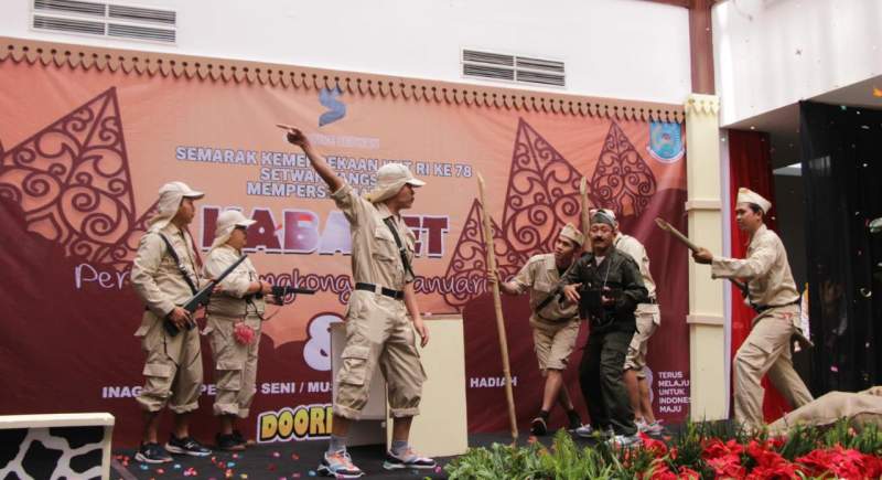 Pegawai DPRD Tangsel saat memainkan drama kolosal peristiwa Lengkong 1946.
