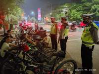 Sosialisasikan Adaptasi Kehidupan Baru, Personel Ditlantas Polda Banten Laksanakan Kegiatan Kepolisian yang Ditingkatkan