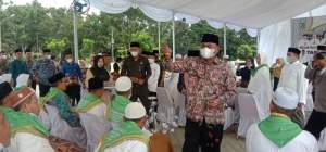 Bupati Serdang Bedagai Tepung Tawar Calon Jamaah Haji