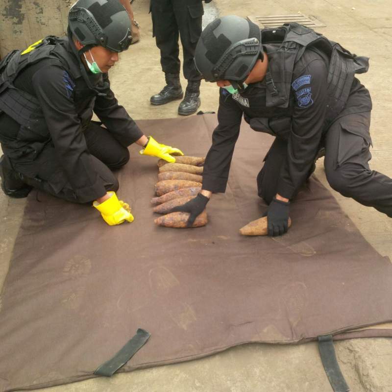 Mortir Aktif Ditemukan di Pabrik Peleburan Besi