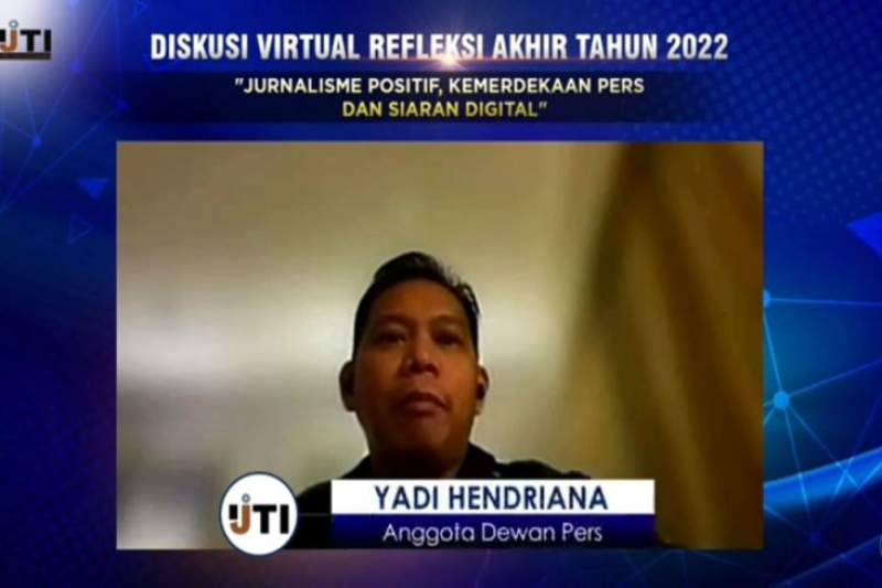 Anggota Dewan Pers Yadi Hendriana dalam sesi diskusi virtual 'Refleksi Akhir Tahun 2022  Ikatan Jurnalis Televisi Indonesia (IJTI) secara daring.