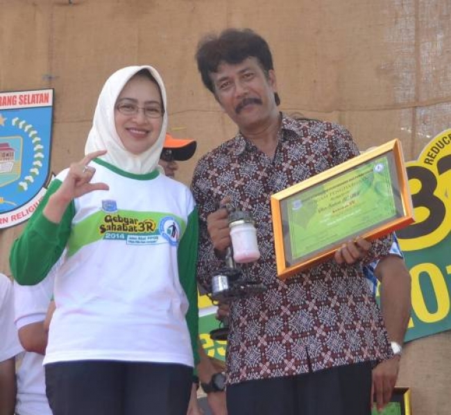 Airin Terpesona Dengan Hasil Kerja RAJANERESIK