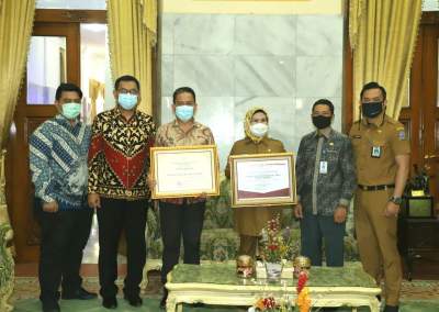 Pasca Pilkada, Bupati Serang Dapat Penghargaan