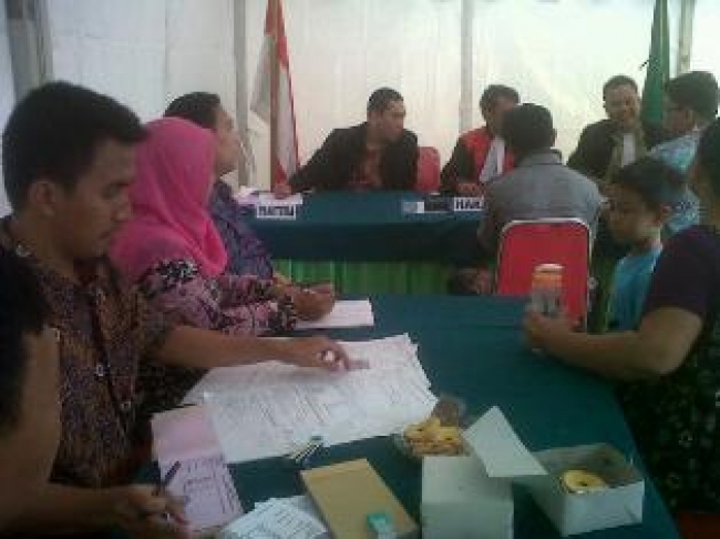 SERUT- Operasi yustisi gabungan di Serpong Utara,langsung sidang di tempat.Jum'at (08/11)DT