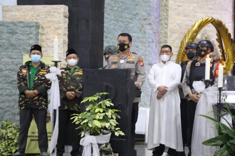 Kunjungi Gereja Citra Raya Kapolda Banten Ajak Jemaat Patuhi Prokes