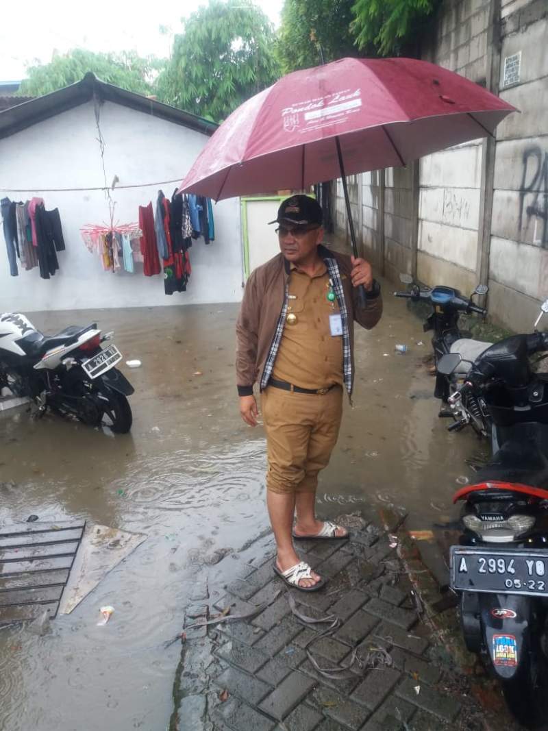 Antisipasi Banjir, Lurah Bunder: Jangan Biang Sampah Sembarangan