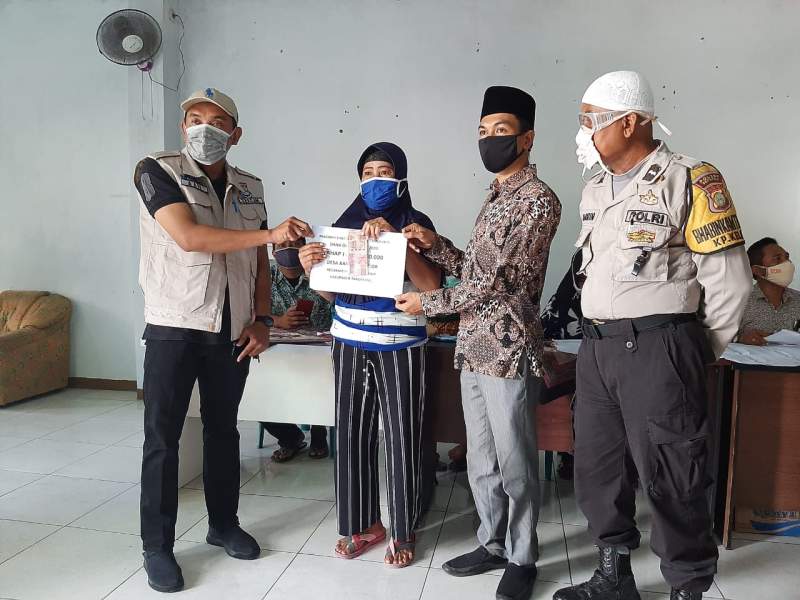 PLT Camat Septim Monitoring Penyaluran BLT Dana Desa Kampung Kelor