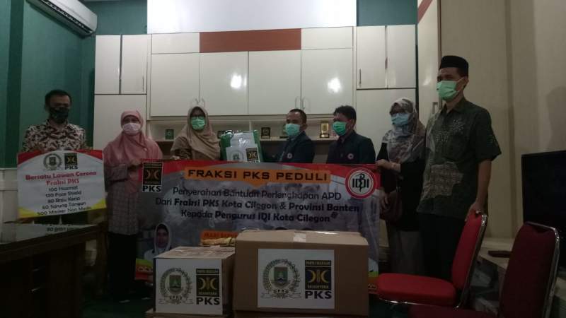 PKS Berikan Bantuan Peralatan Medis Pada Tenaga Kesehatan di Kota Cilegon