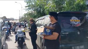 Bang Bimo Bagikan Masker Bareng Pengurus Ormas DPAC PPBNI Balaraja