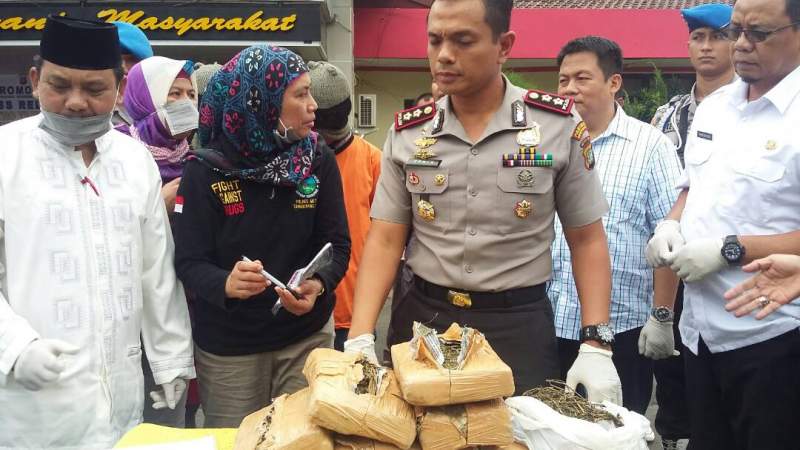 Polisi Kejar Pelaku Penembakan Italia