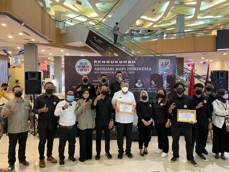 Jadi Pembina ASKI Tangsel, Wali Kota Benyamin: Ngopi di Tangsel, Semua Urusan Beres