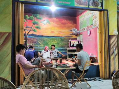 Cafe Bilqis di Pasar Bayah, Kecamatan Bayah, Lebak.