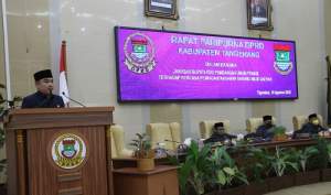 Di Hadapan DPRD, Mad Romli Sampaikan Jawaban Bupati Terkait Pelepasan Aset