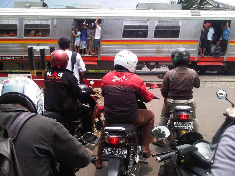 Tanya Jadwal Pemberangkatan Kereta Api
