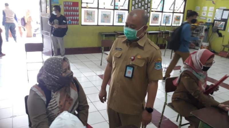 Tangsel Targetkan 3700 Guru dan Pegawai Lingkungan Sekolah Untuk Rapid Tes