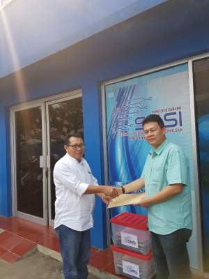 Ketua SMSI Banten Serahkan 70 Berkas Media Siber ke SMSI Pusat