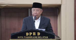 Walikota Tangsel, Benyamin Davnie.