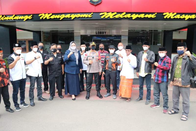 Buntut Bentrok di Ciledug, Pentolan Ormas Dikumpulkan di Mapolres Metro Tangerang Kota Sudahi Anarkis