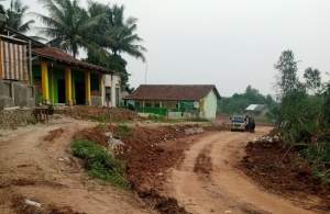 Mesti Sudah Disurati Camat, Galian Tanah Tak Berizin Masih Beroperasi, Satpol PP Tak Bergeming