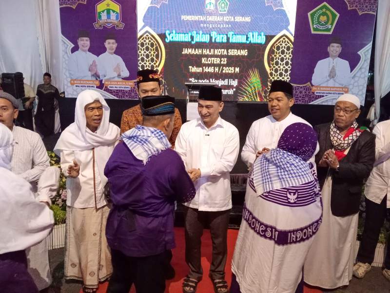 Wagub Banten Lepas Keberangkatan Jamaah Haji Kloter JKG 23 Asal Kota Serang