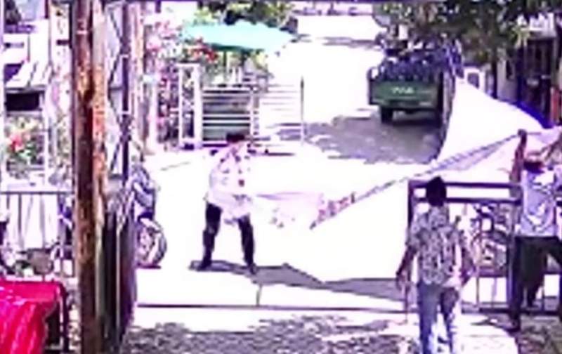 kades Wanakerta mengamuk 