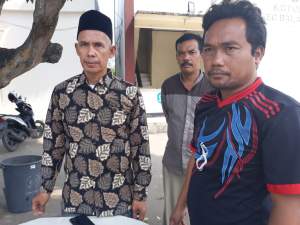 Pembagian Rokok Kepada Warga Oleh Staf Desa Cirumpak Dikeluhkan