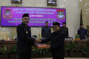 Dewan Gelar Rapat Paripurna Penyerahan Aset